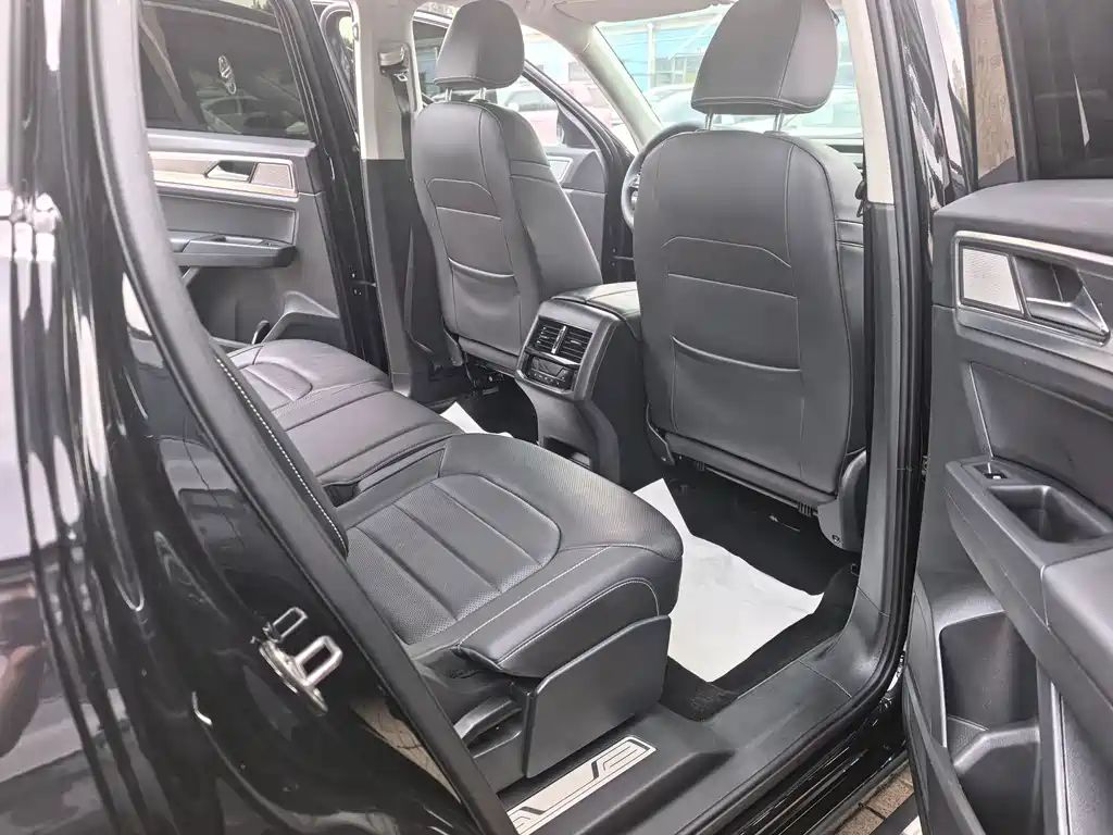 Volkswagen Teramont — миниатюра 11