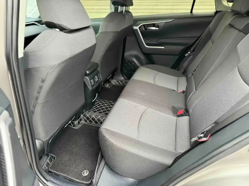 Toyota RAV4 2023 2.0L CVT