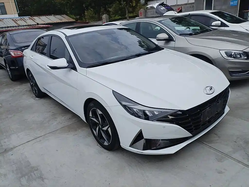 Hyundai Elantra — миниатюра 4