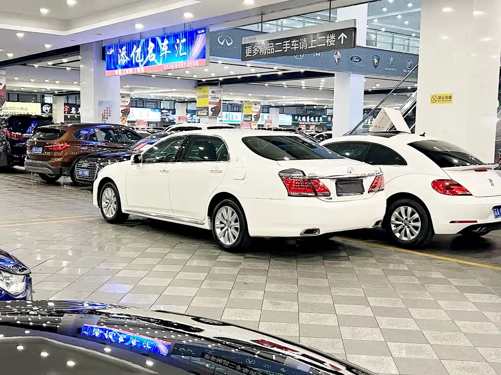 Toyota Crown 2012 2.5L Royal