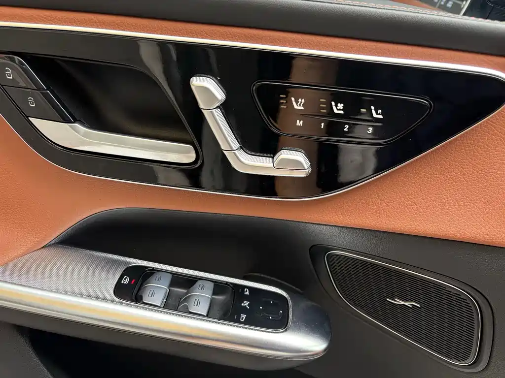 Mercedes-Benz GLC 2024 GLC 300 L 4MATIC 5 мест