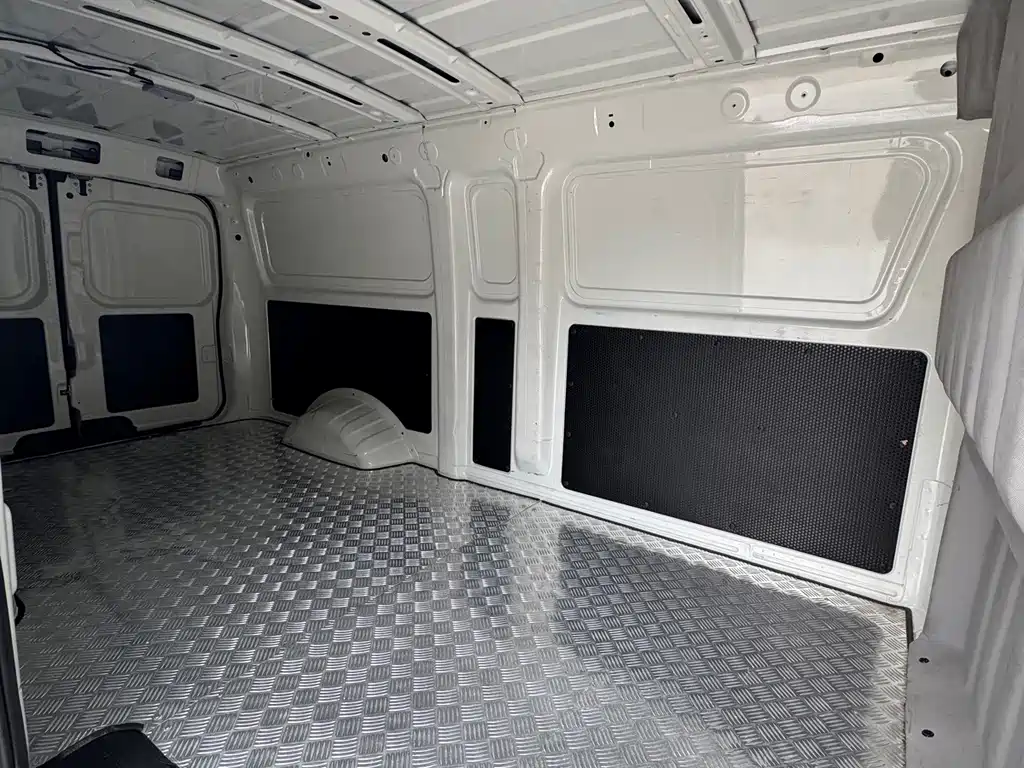 Dongfeng EM27 — миниатюра 10