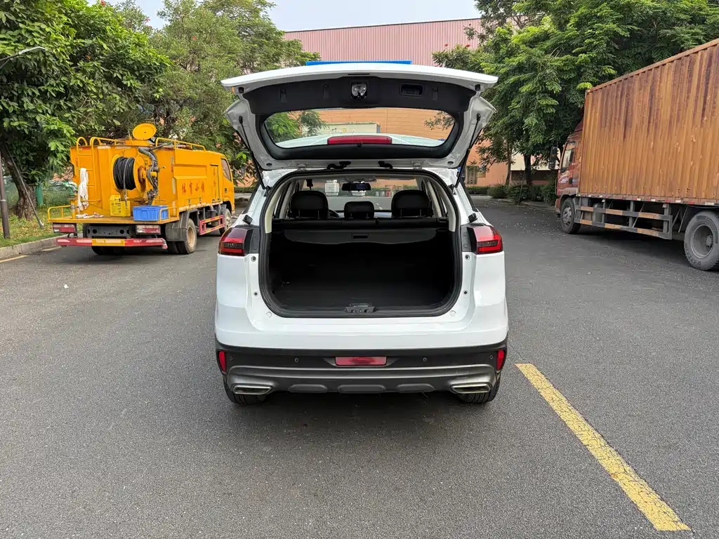 Geely Boyue — миниатюра 14