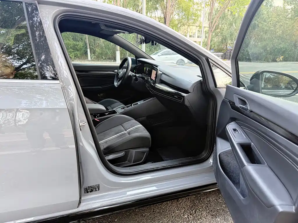 Volkswagen Golf — миниатюра 5
