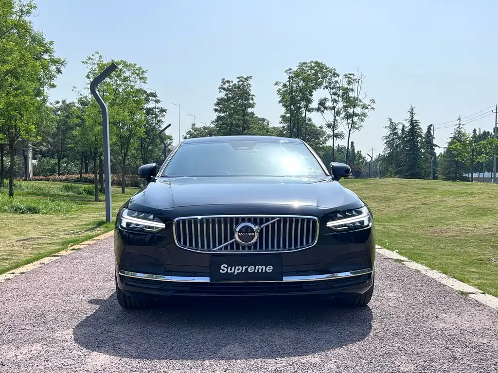 Volvo S90 2023 B5 Luxury