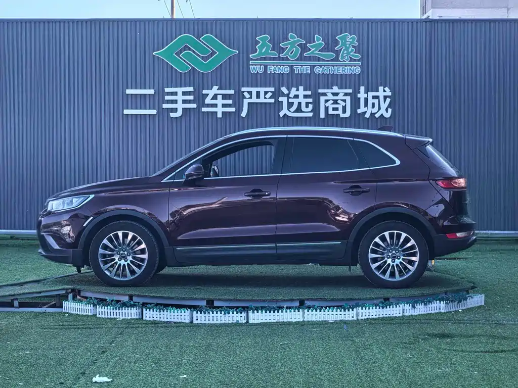 Lincoln MKC — миниатюра 4