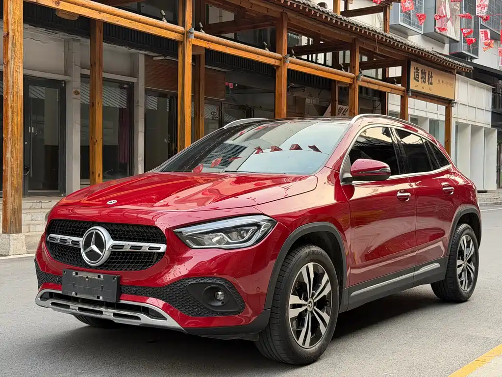 Mercedes-Benz GLA 2021