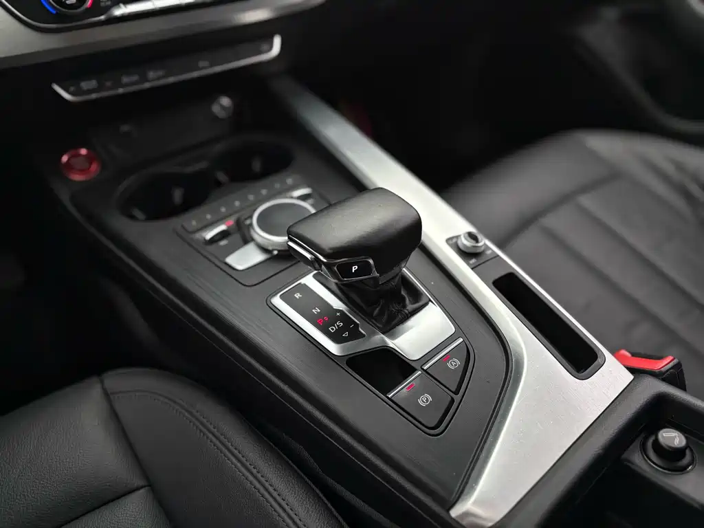 Audi A4L — миниатюра 19