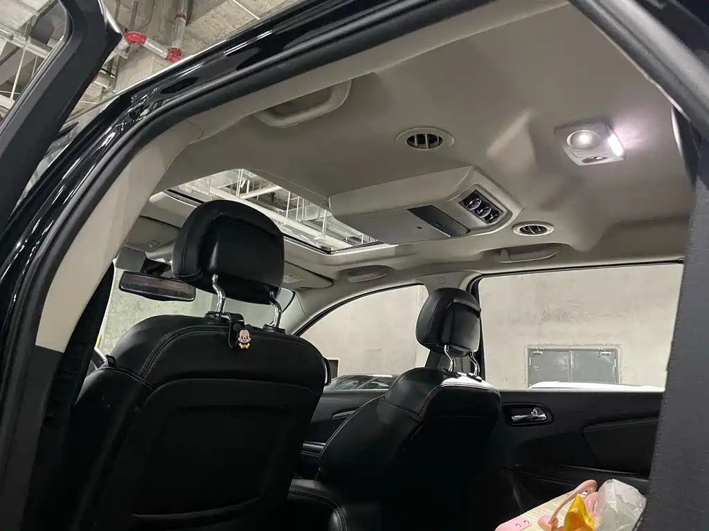 Dodge Journey — миниатюра 13