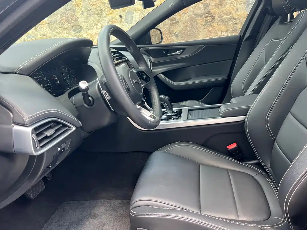 Jaguar XEL — миниатюра 4