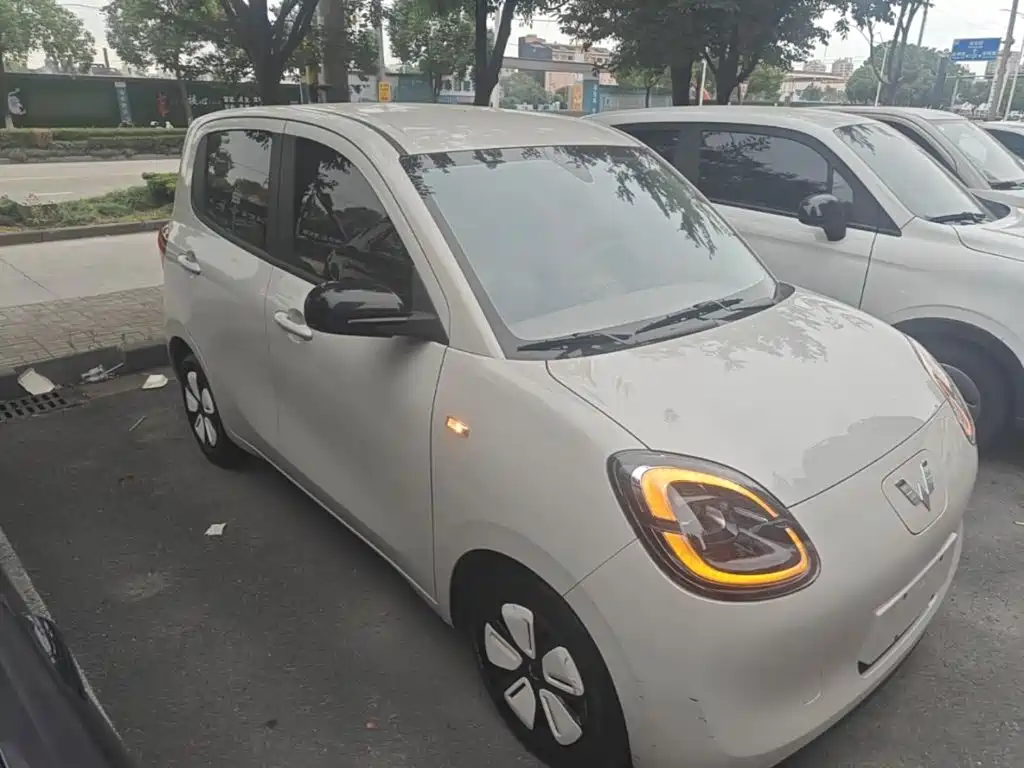 Wuling MINIEV — миниатюра 4