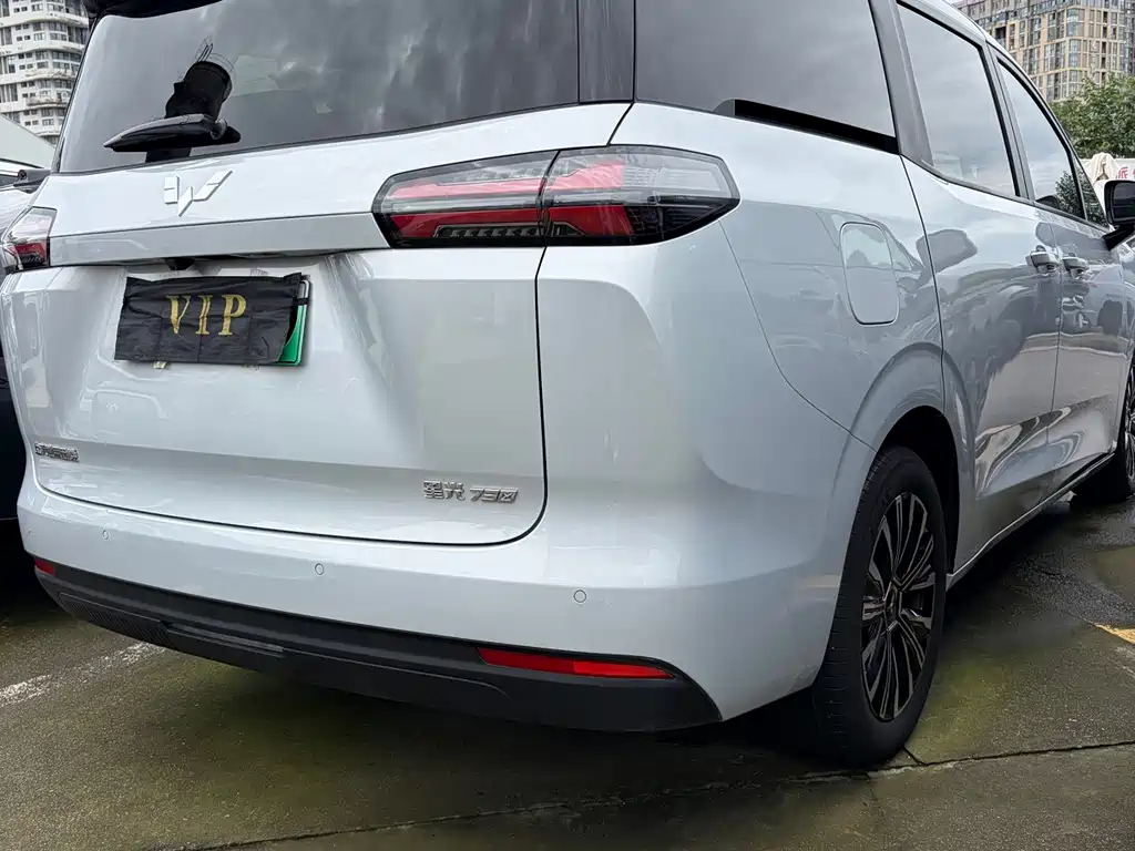 Wuling Xingguang 730 New Energy — миниатюра 7