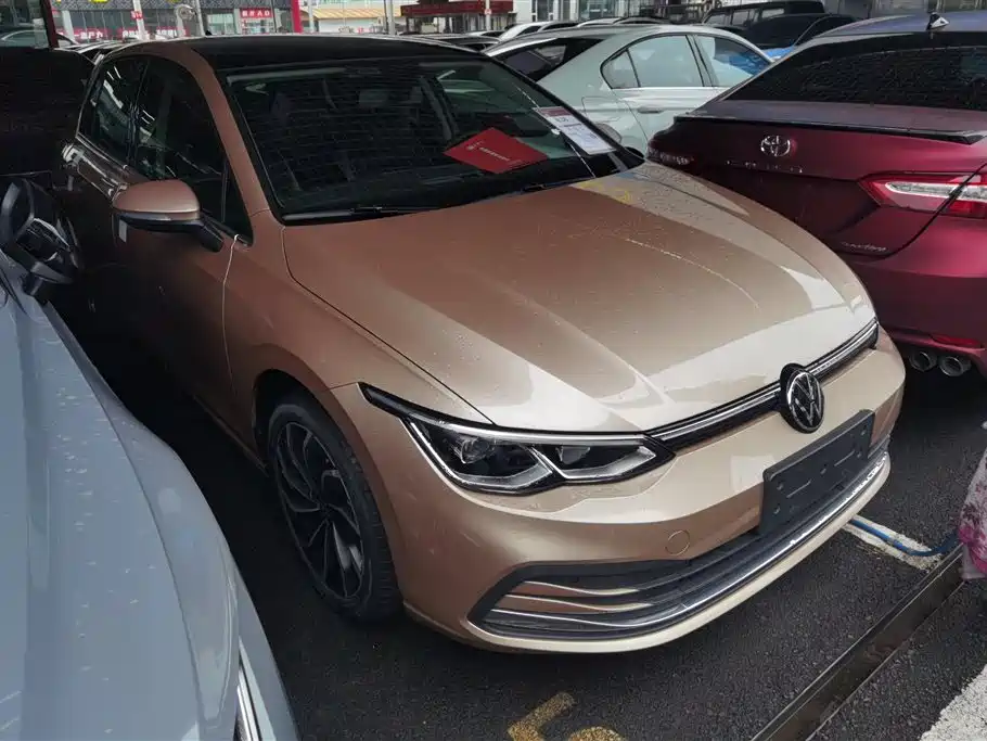 Volkswagen Golf 2023
