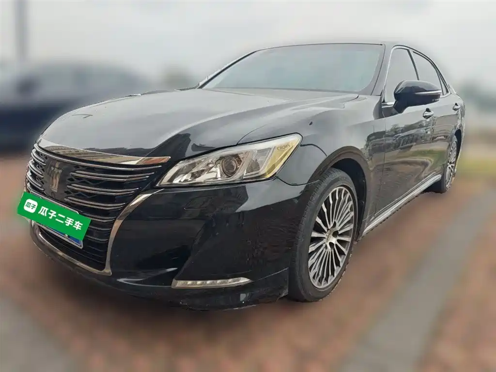 Toyota Crown 2018