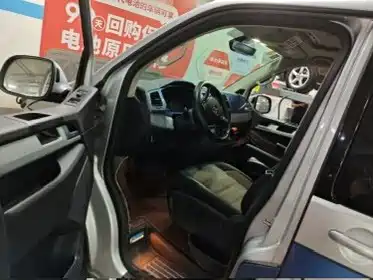 Volkswagen Multivan — миниатюра 4