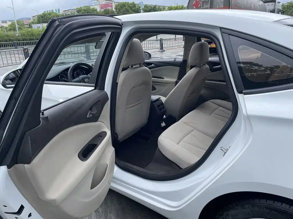 Buick Verano — миниатюра 3