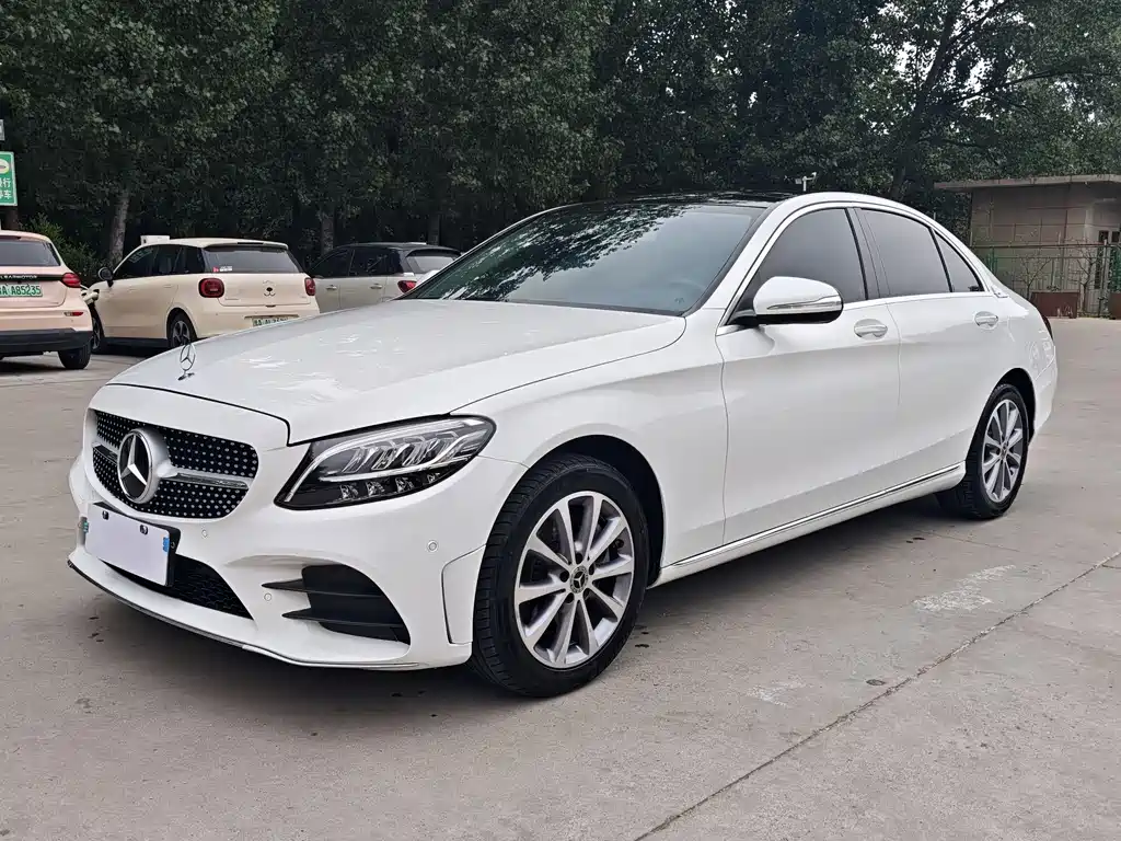 Mercedes-Benz C-Class 2020