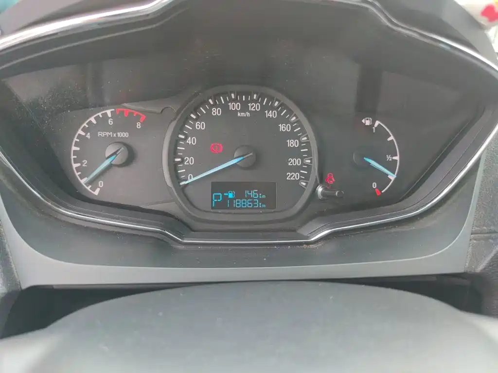 Ford Escort — миниатюра 8