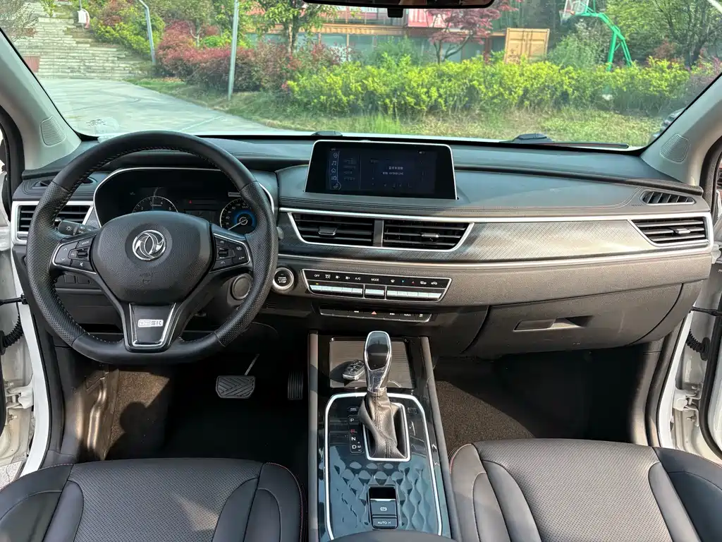 Dongfeng 580 2021 ☆ 1.5T AT Luxury