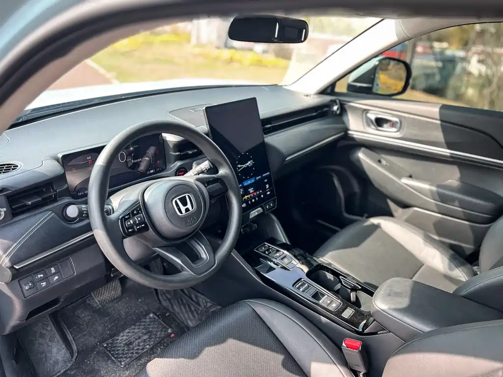 HONDA E: NP1 POLE PAI 1