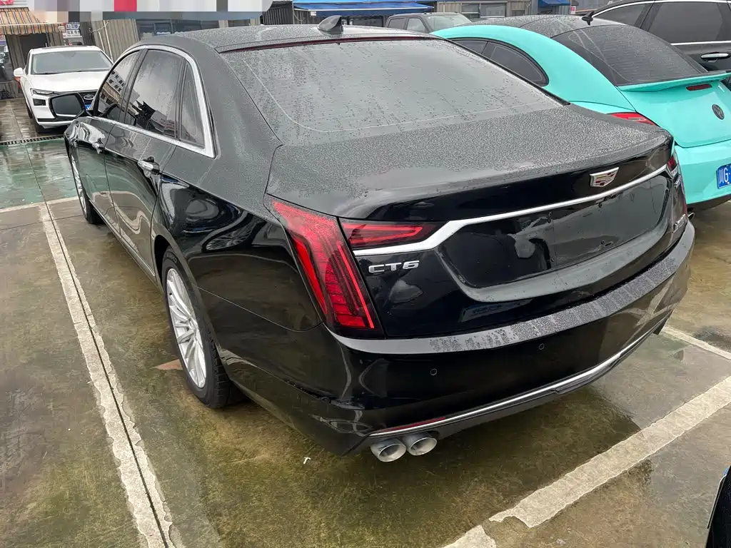 CADILLAC CT6