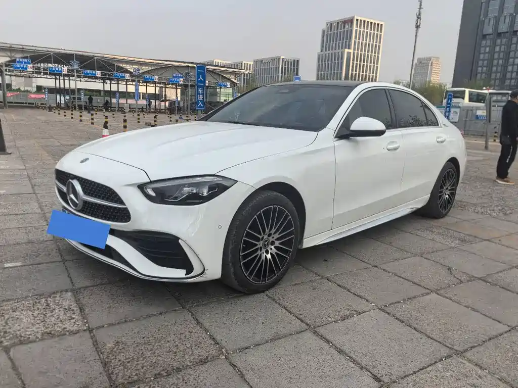 Mercedes-Benz C-Class 2021