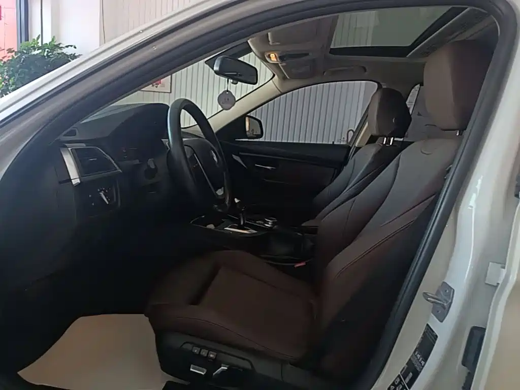 BMW 3 Series — миниатюра 15