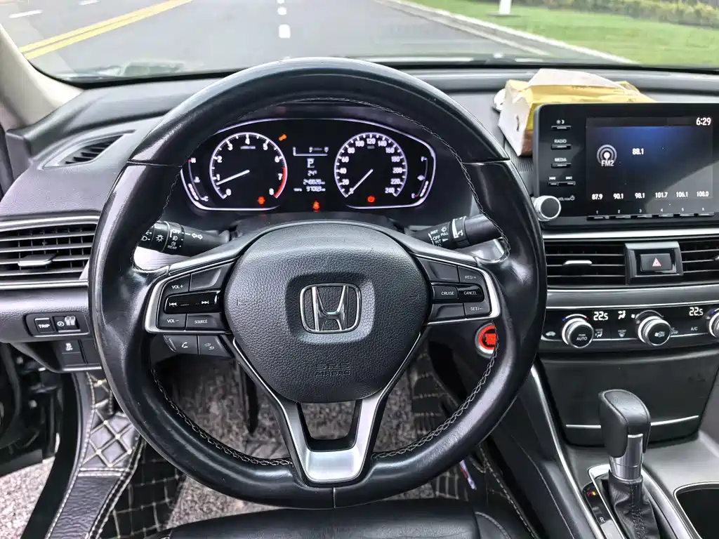 Honda Accord — миниатюра 6