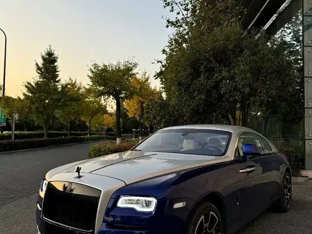 ROLLS-ROYCE PHANTOM