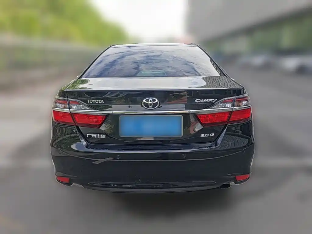 Toyota Camry — миниатюра 8