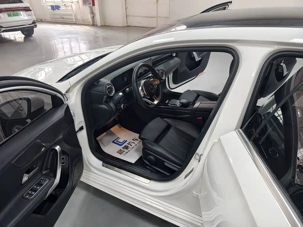 Mercedes-Benz A-Class — миниатюра 13