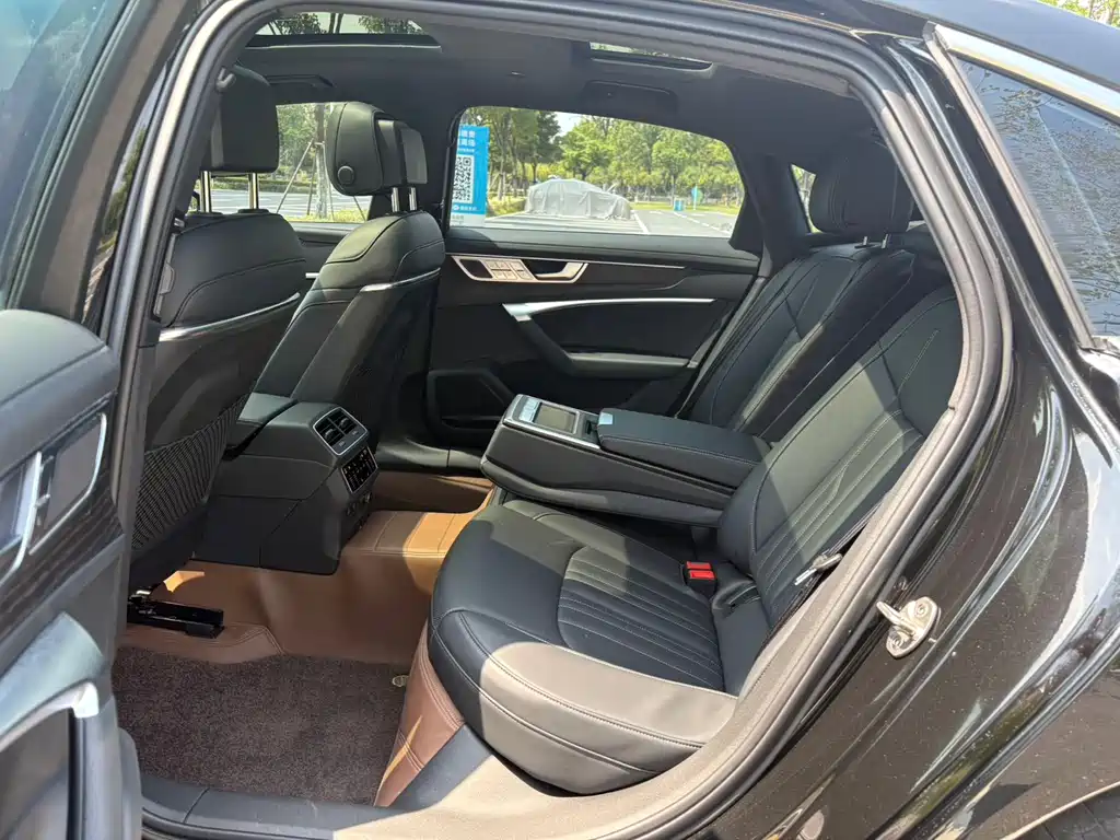 Audi A6L — миниатюра 15