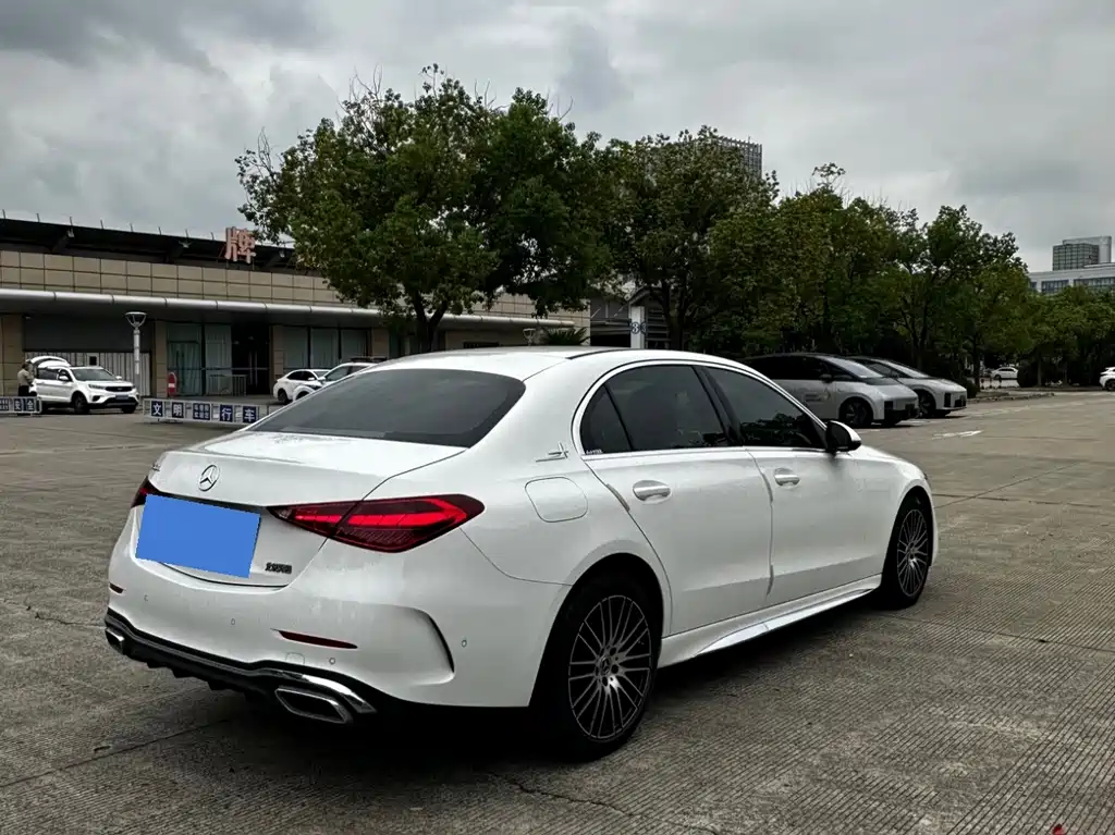 Mercedes-Benz C-Class — миниатюра 5