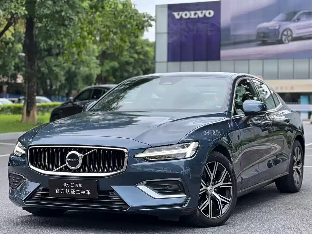 Volvo S60 2022