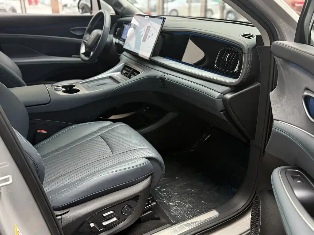 BYD SEA LION 07 DM I