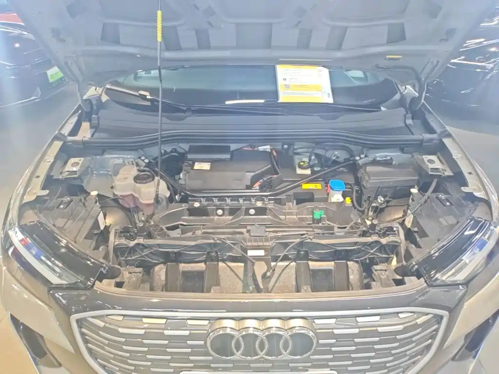 Audi Q4 e-tron — миниатюра 20