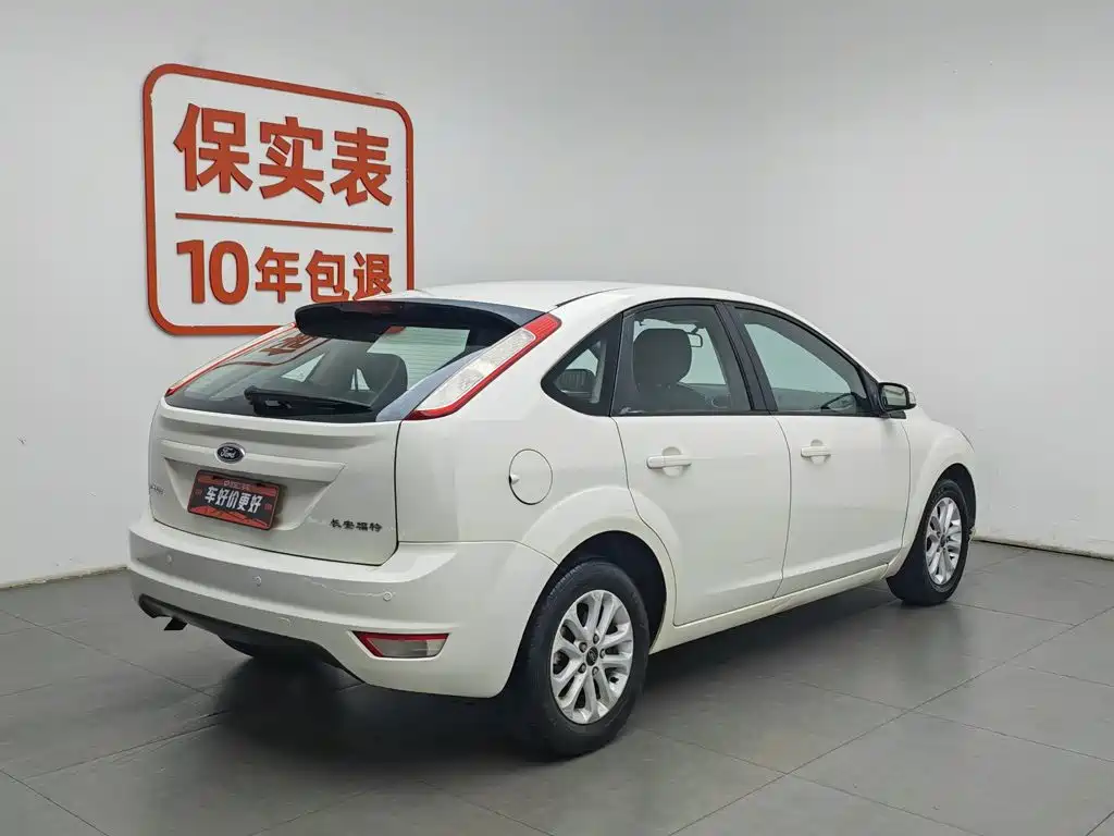 Ford Focus 2013 1.8L AT