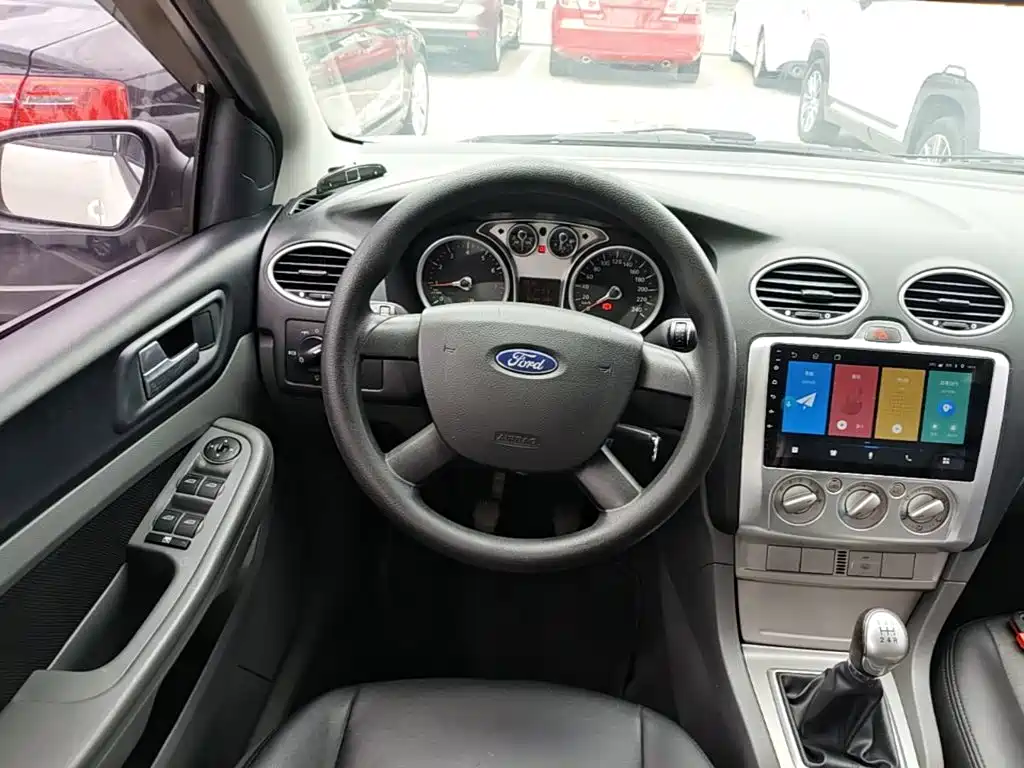 Ford Focus — миниатюра 11