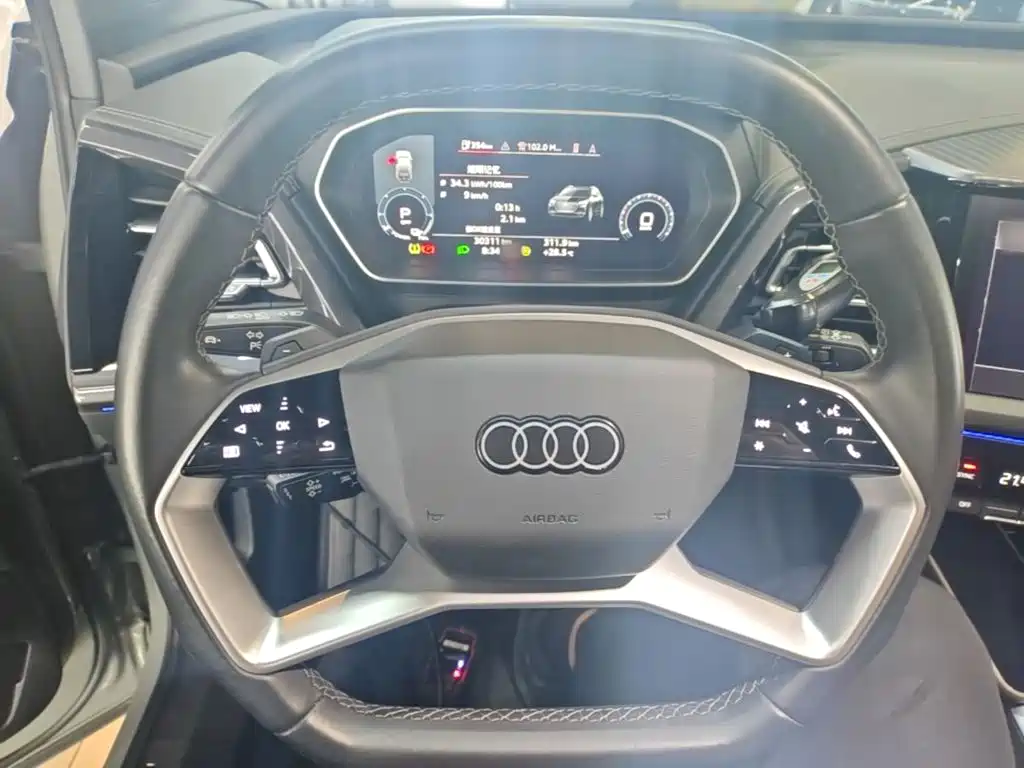 Audi Q4 e-tron — миниатюра 11