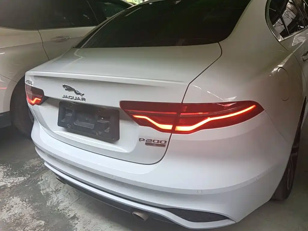 Jaguar XEL — миниатюра 6
