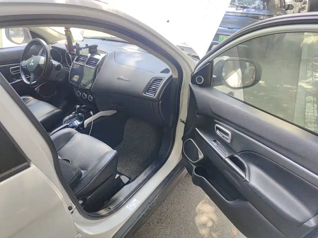 Mitsubishi ASX — миниатюра 17