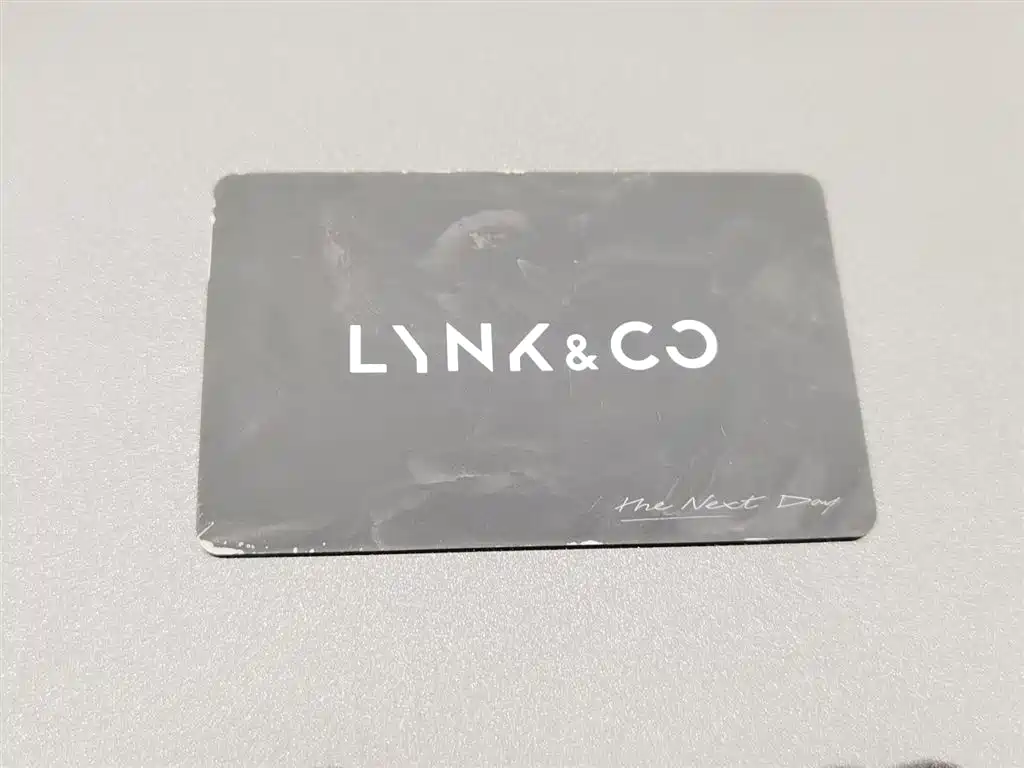 LYNK & CO. 08 EM P