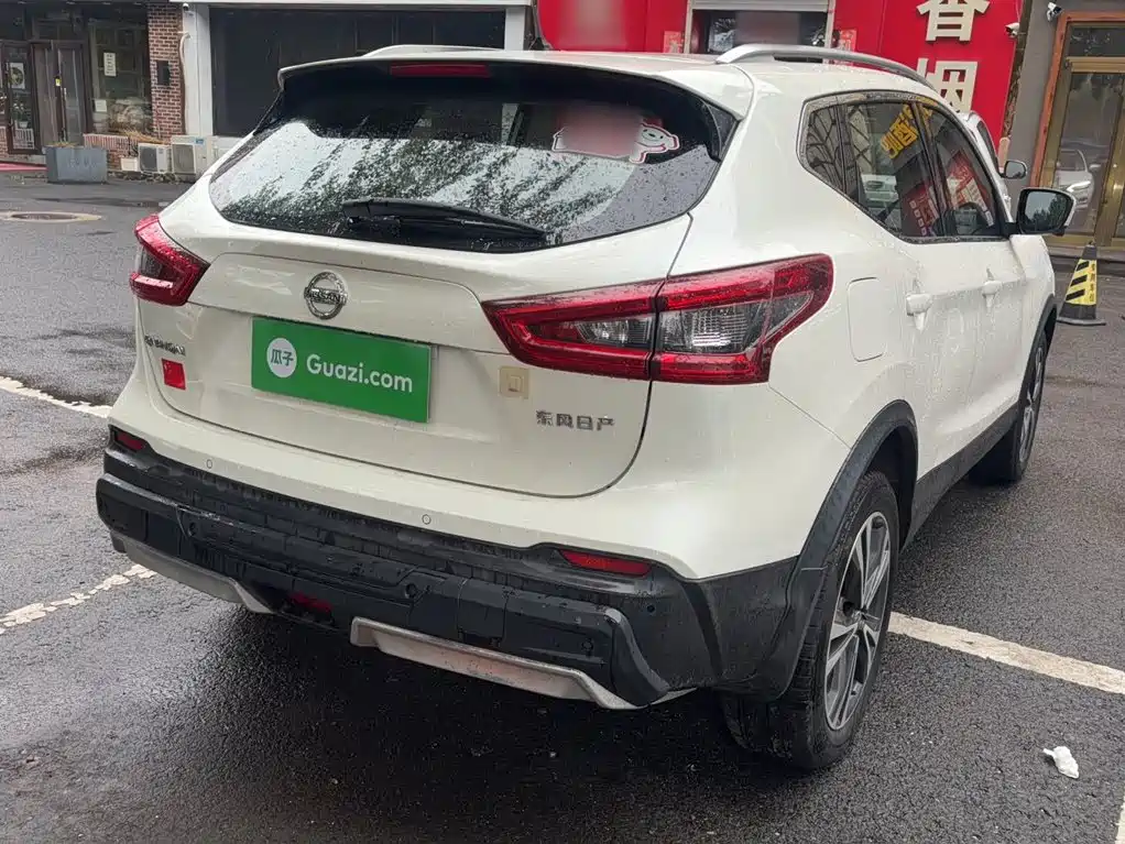 Nissan Qashqai — миниатюра 12