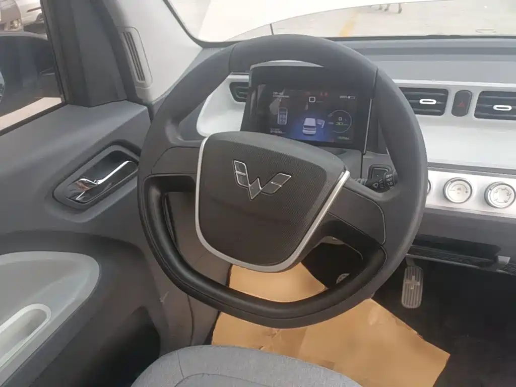 Wuling MINIEV — миниатюра 11