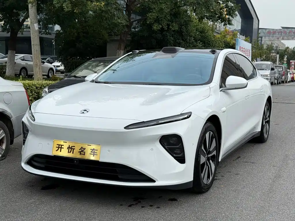 NIO ET7