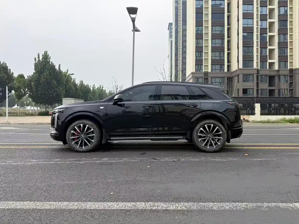 Cadillac XT5 — миниатюра 4