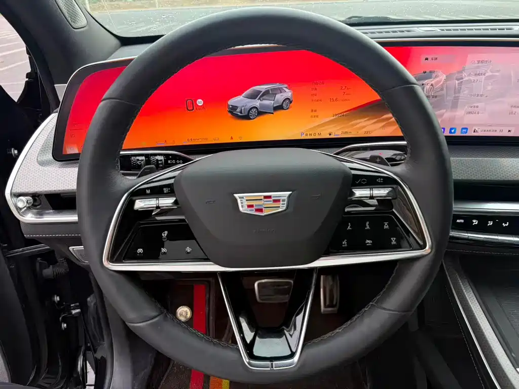 Cadillac XT5 — миниатюра 6
