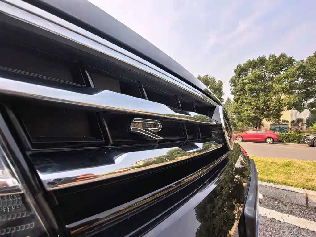 Volkswagen Tiguan L L 2021 330TSI AT R-Line