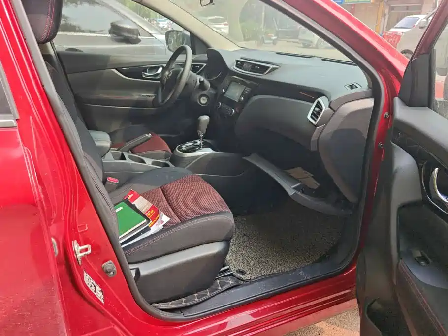 Nissan Qashqai — миниатюра 8
