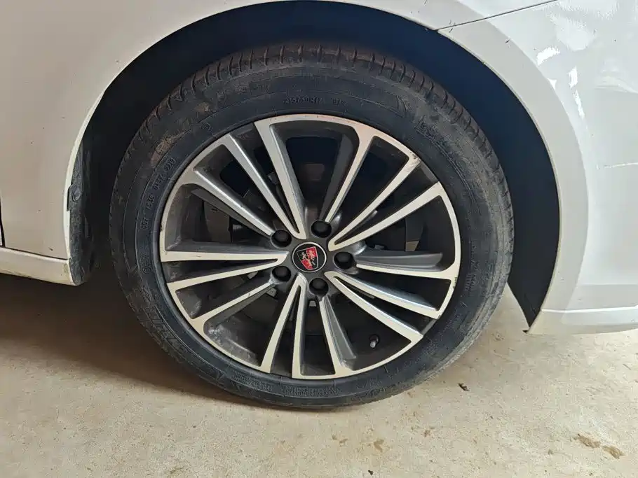 Roewe i6 Classic — миниатюра 6